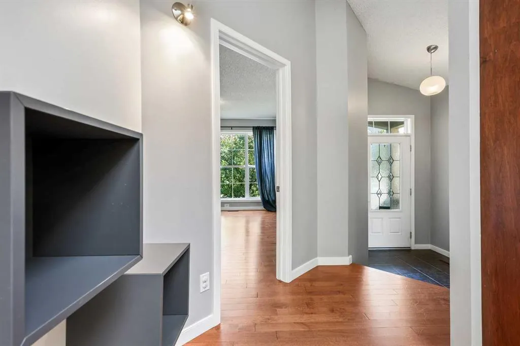 95 New Brighton Landing SE