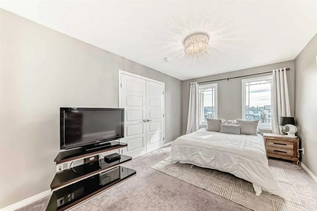 155 Windford Crescent SW