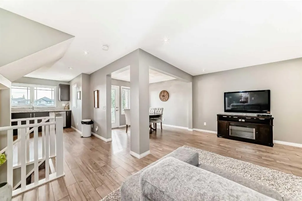 155 Windford Crescent SW