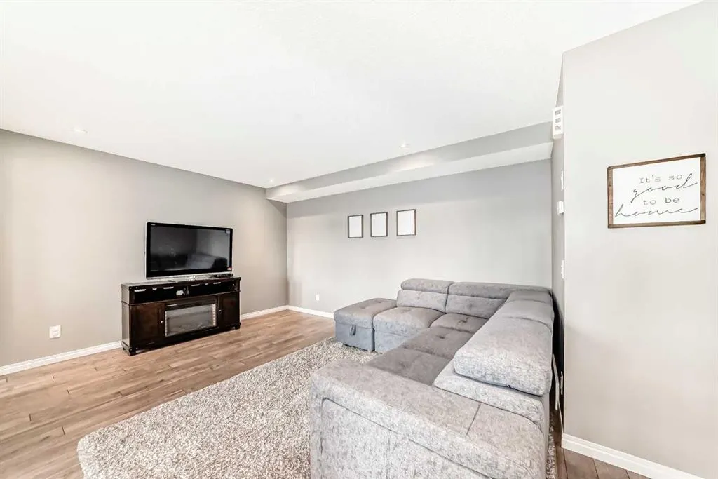 155 Windford Crescent SW