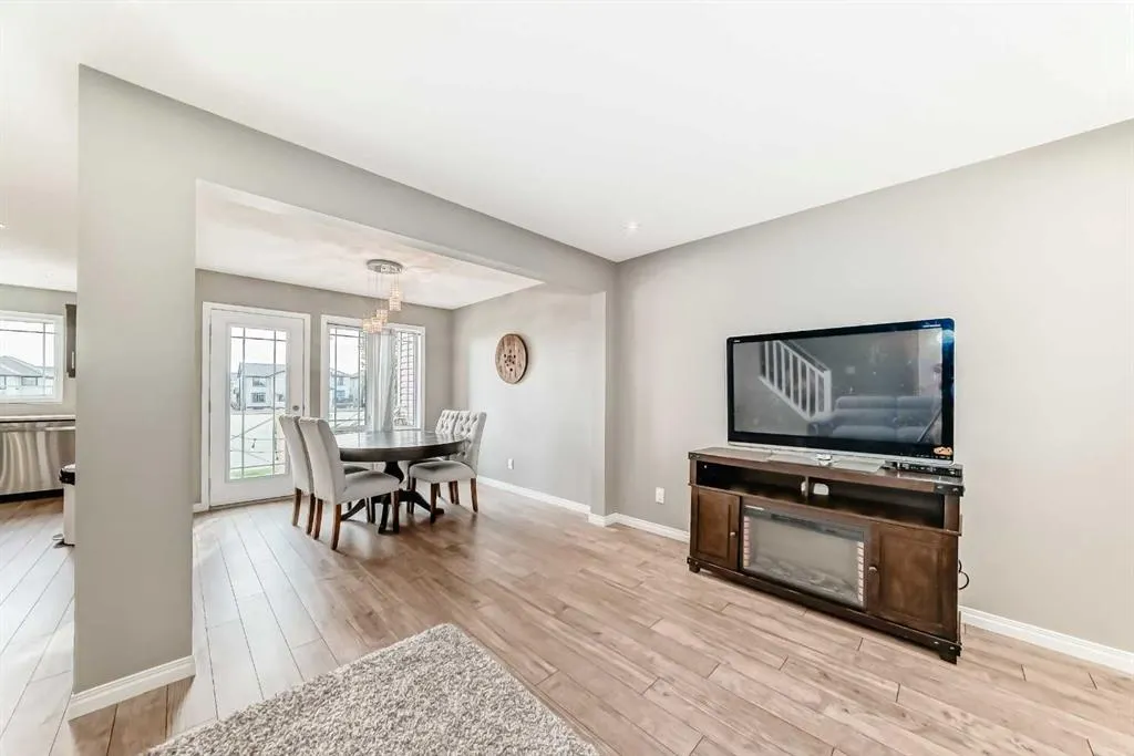 155 Windford Crescent SW