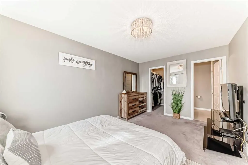155 Windford Crescent SW