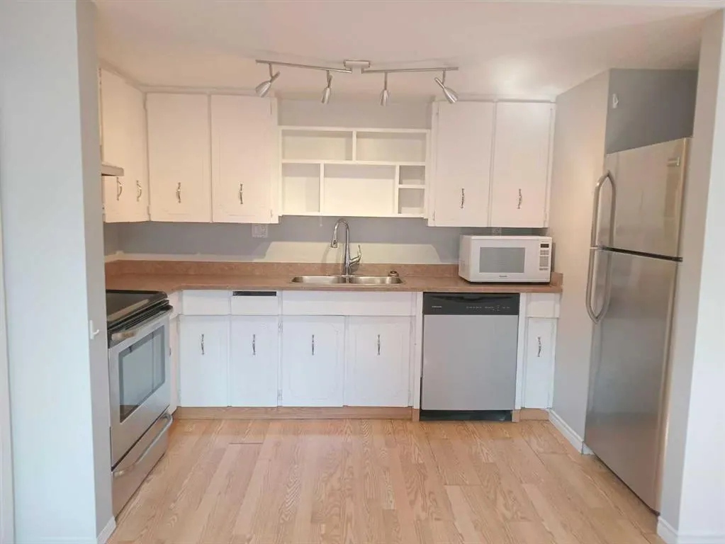 457 Collinge Road, #325