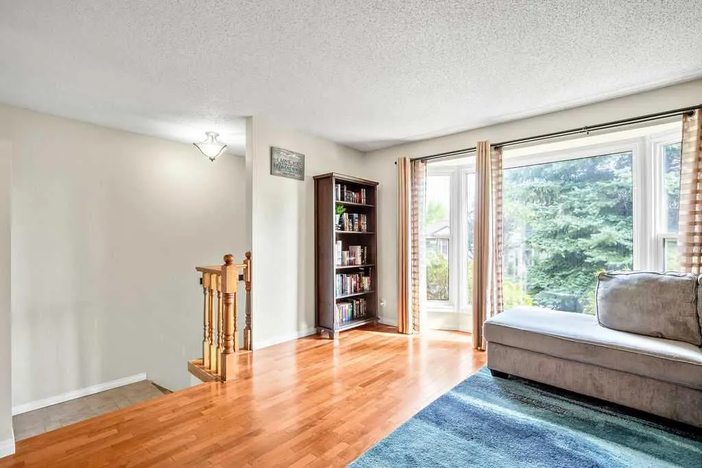 15 Riverbirch Place SE