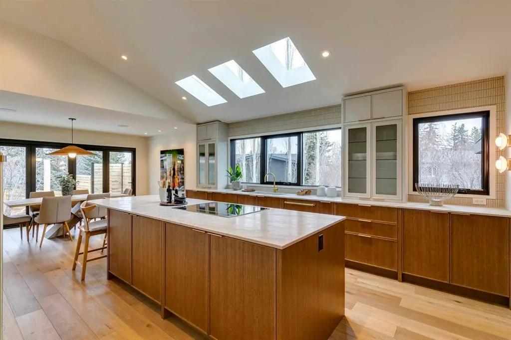 936 Elizabeth Road SW