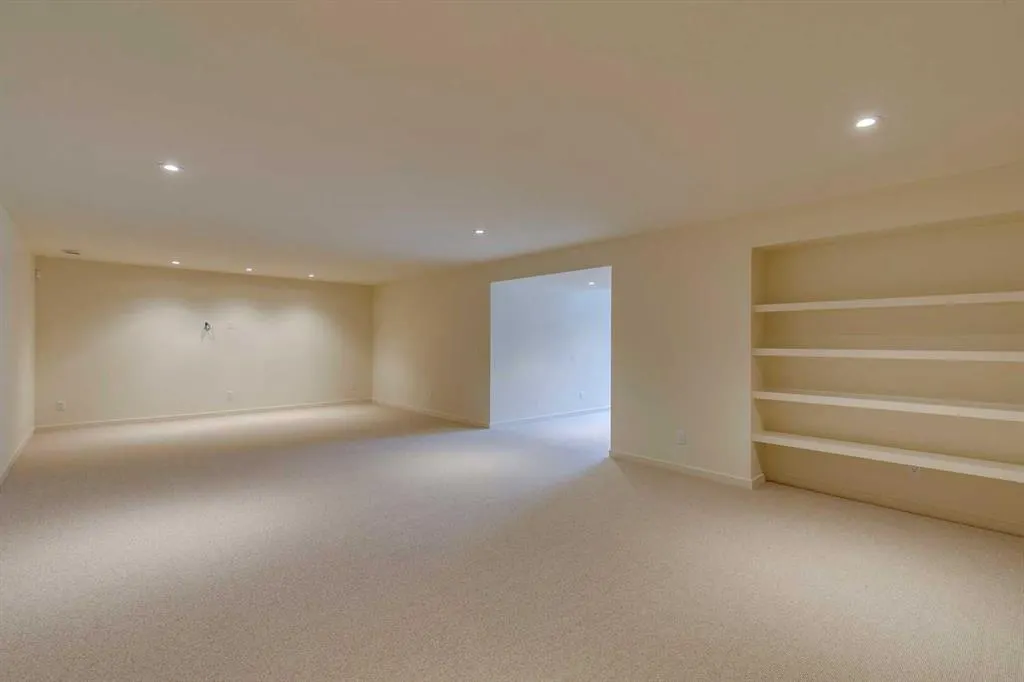 936 Elizabeth Road SW