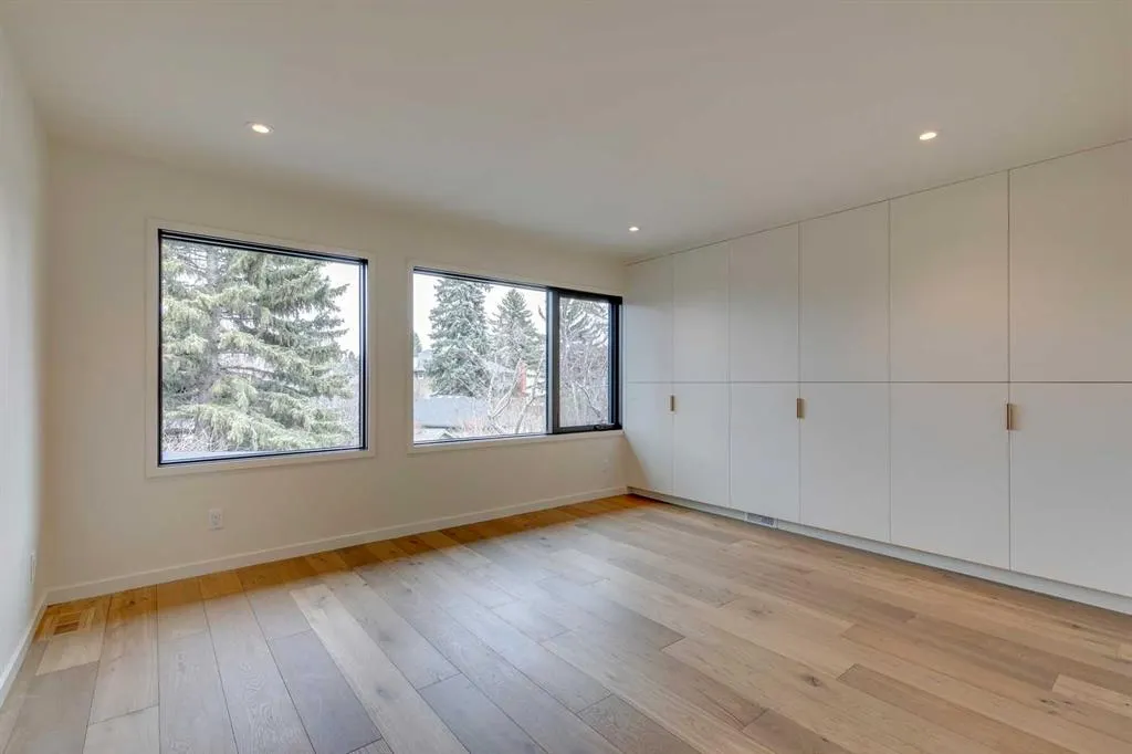 936 Elizabeth Road SW