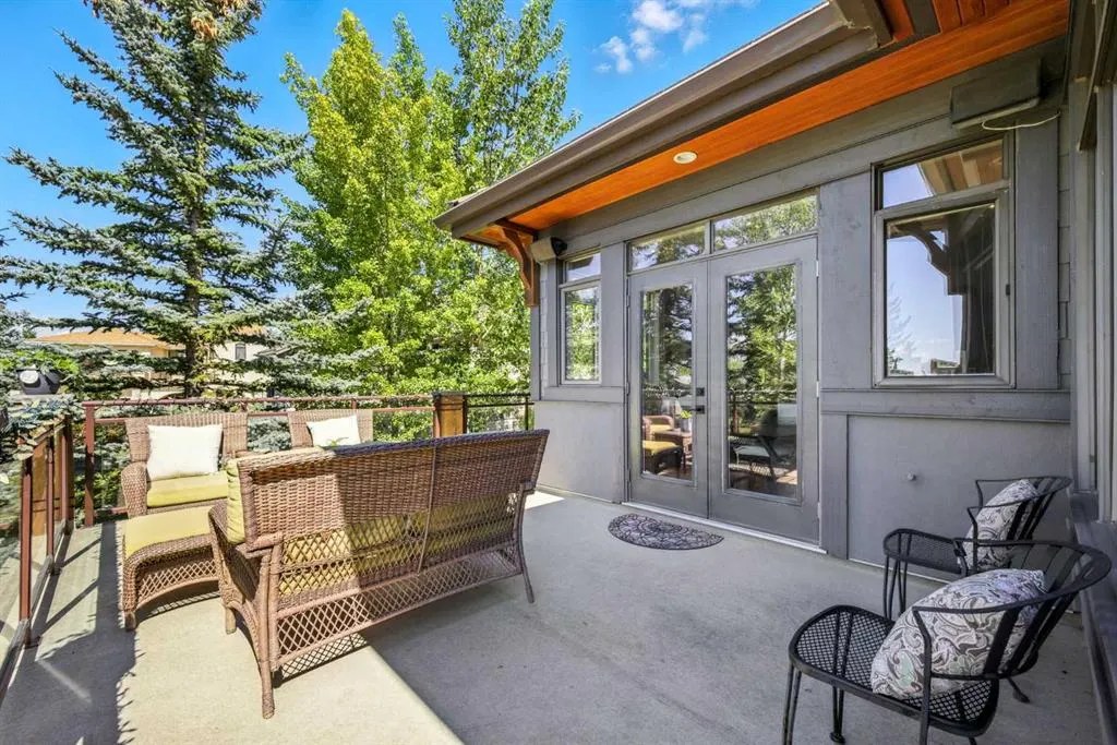 16 Spring Valley Lane SW