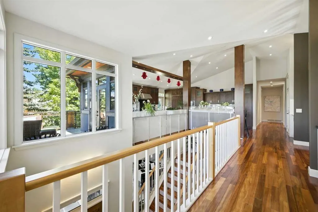 16 Spring Valley Lane SW