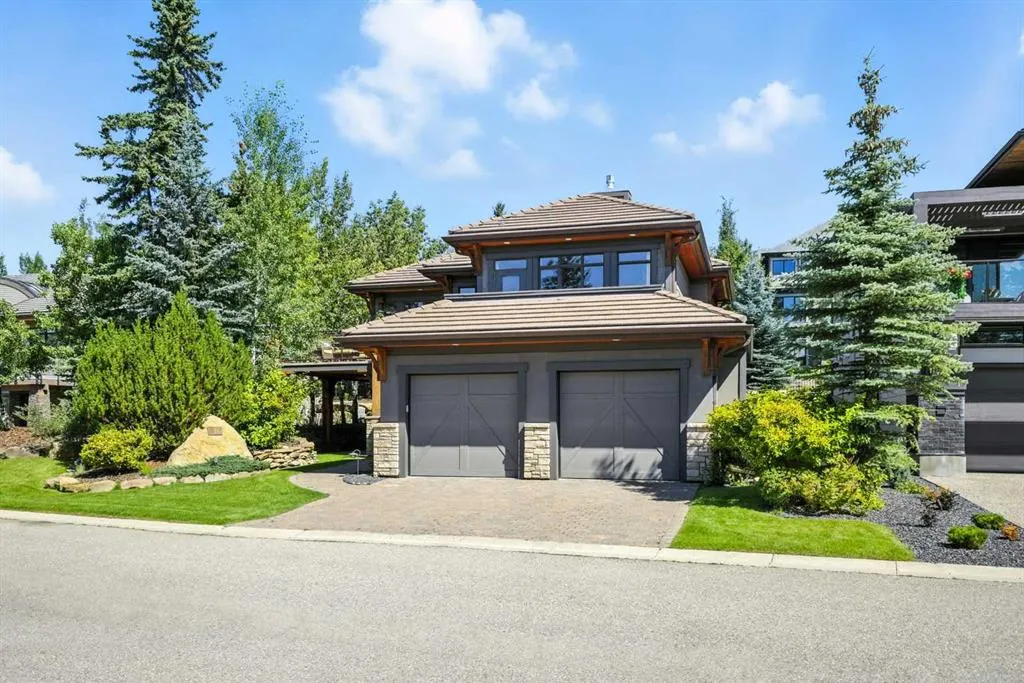 16 Spring Valley Lane SW