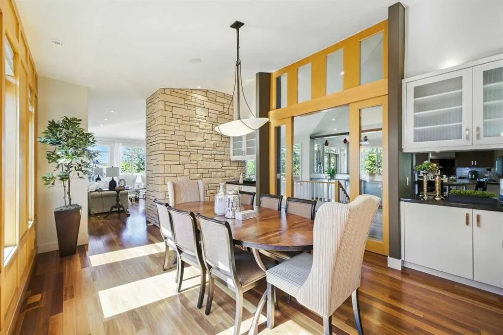 16 Spring Valley Lane SW
