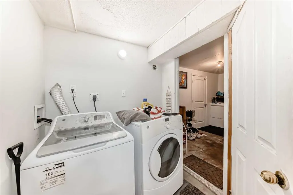 203 Penbrooke Close SE