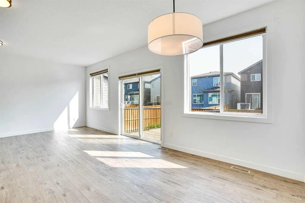 35 Walcrest Manor SE