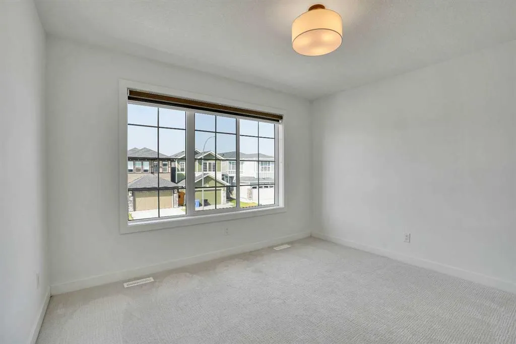35 Walcrest Manor SE