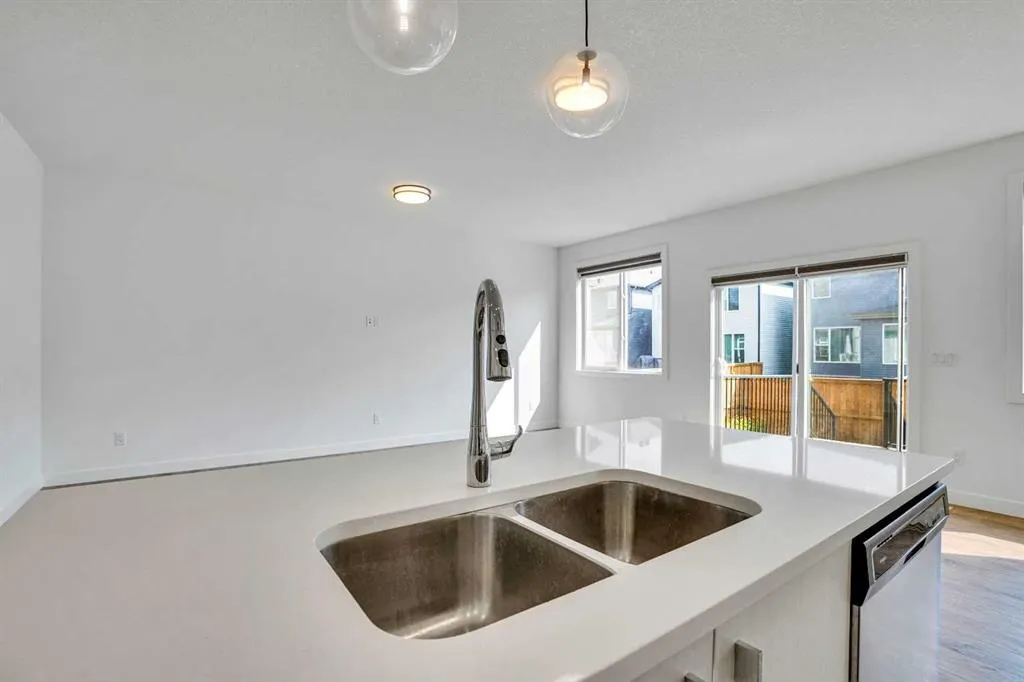 35 Walcrest Manor SE