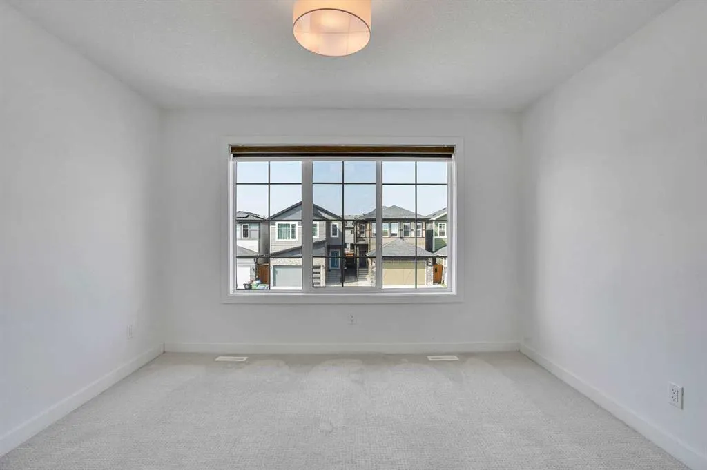 35 Walcrest Manor SE