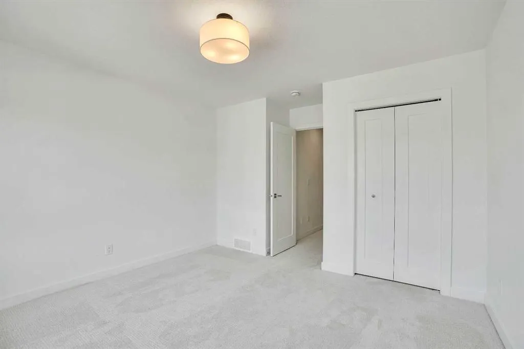 35 Walcrest Manor SE
