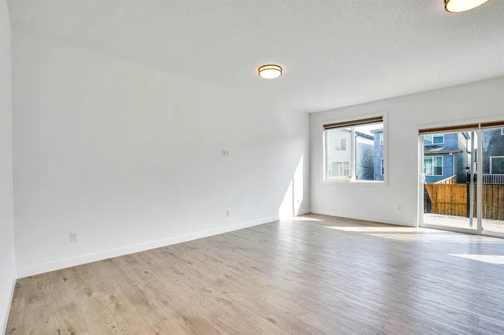 35 Walcrest Manor SE
