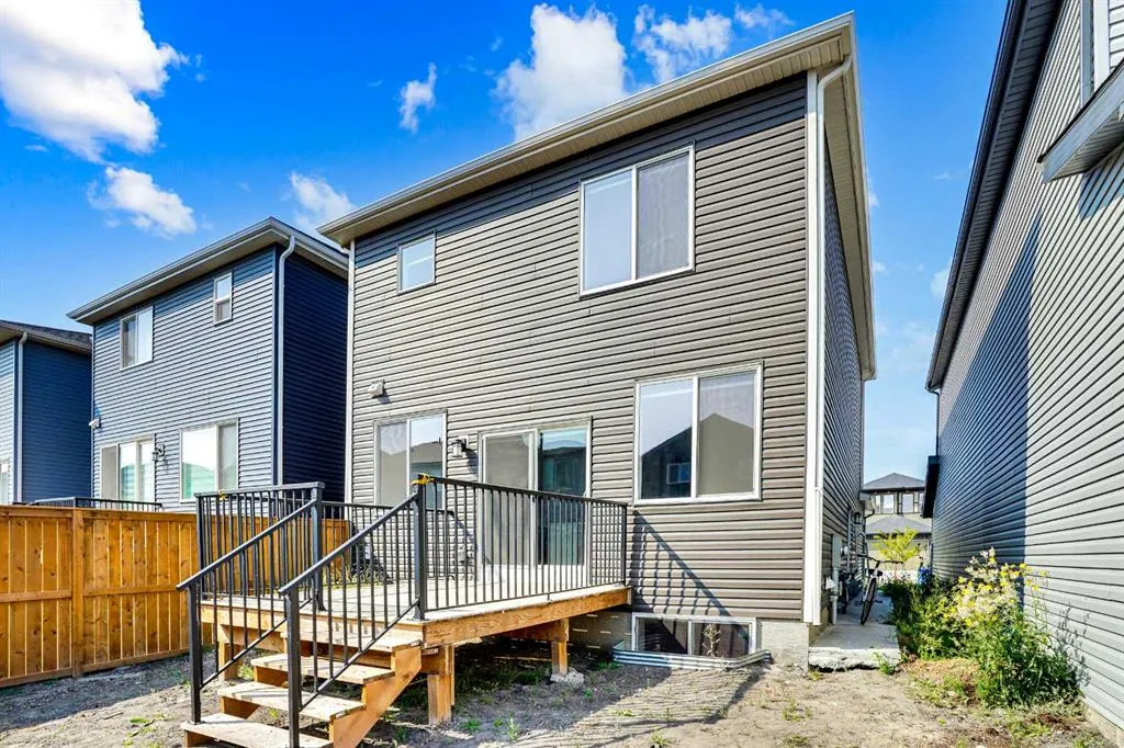 35 Walcrest Manor SE