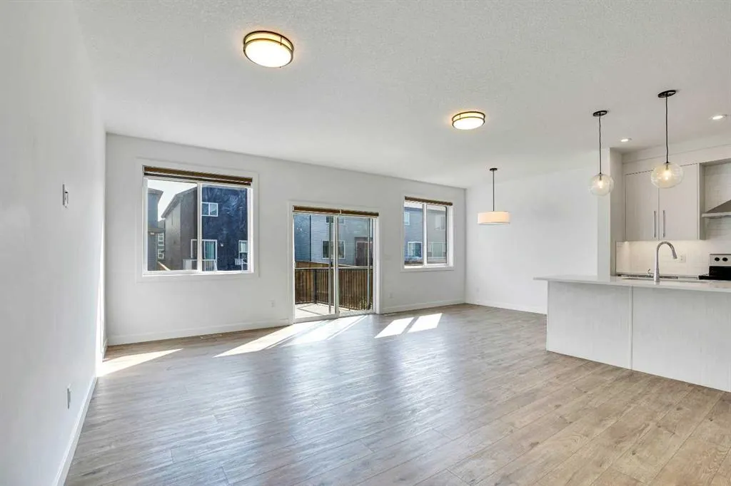 35 Walcrest Manor SE