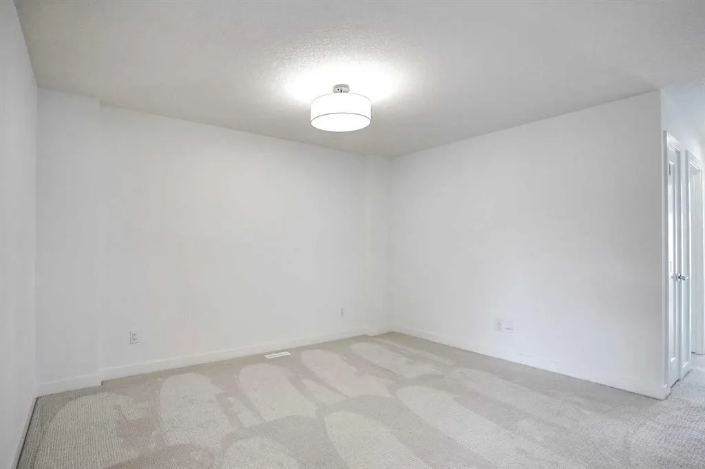 35 Walcrest Manor SE