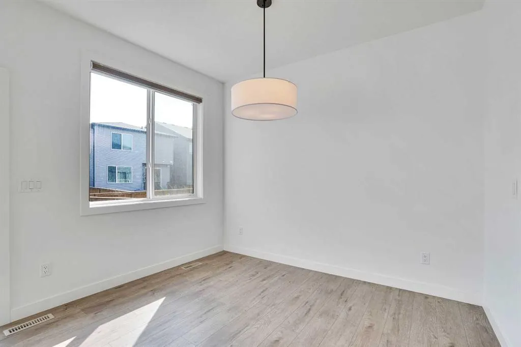 35 Walcrest Manor SE