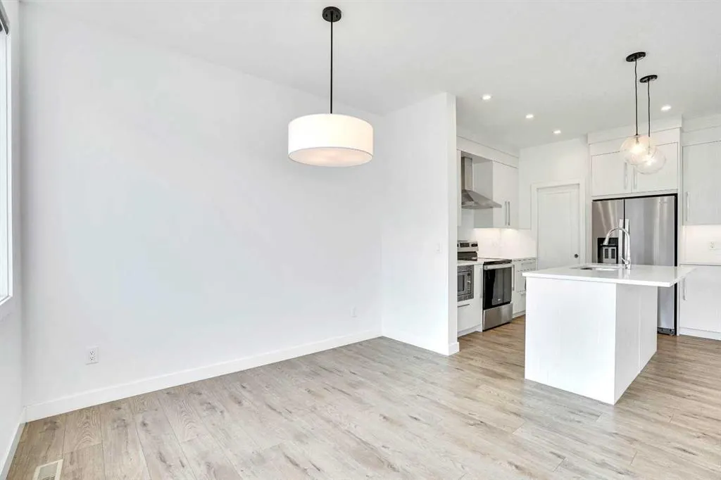 35 Walcrest Manor SE