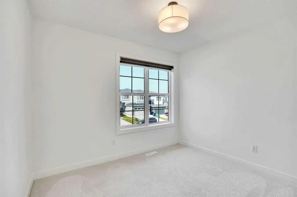 35 Walcrest Manor SE