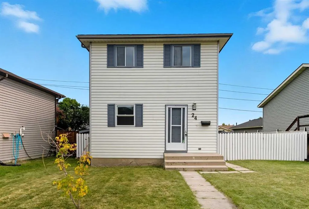 24 Castlebrook Rise NE