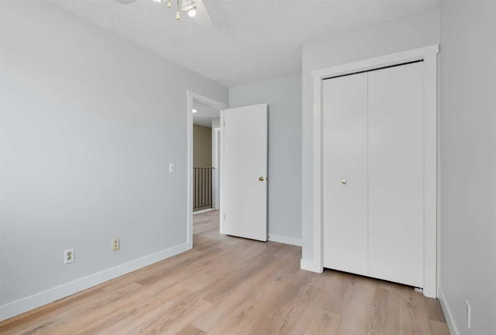24 Castlebrook Rise NE