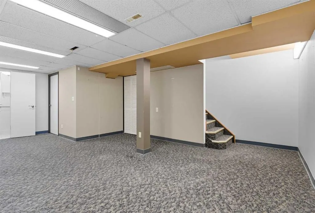 24 Castlebrook Rise NE