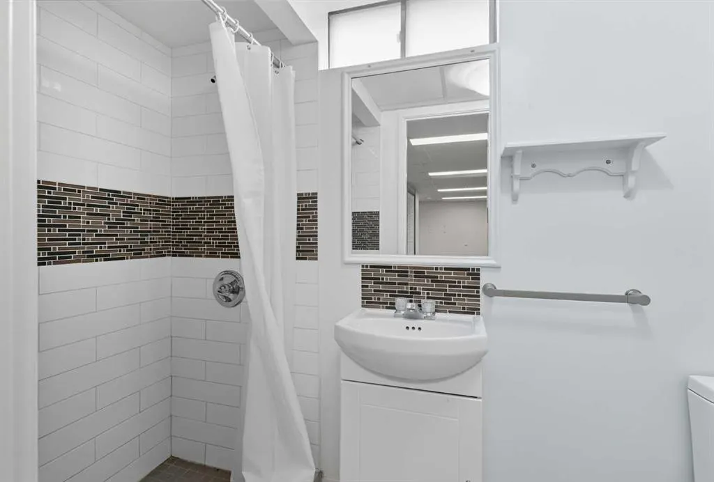 24 Castlebrook Rise NE