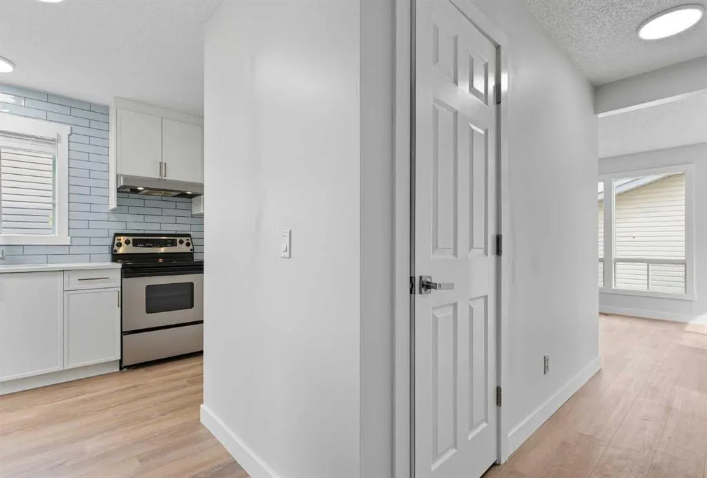 24 Castlebrook Rise NE