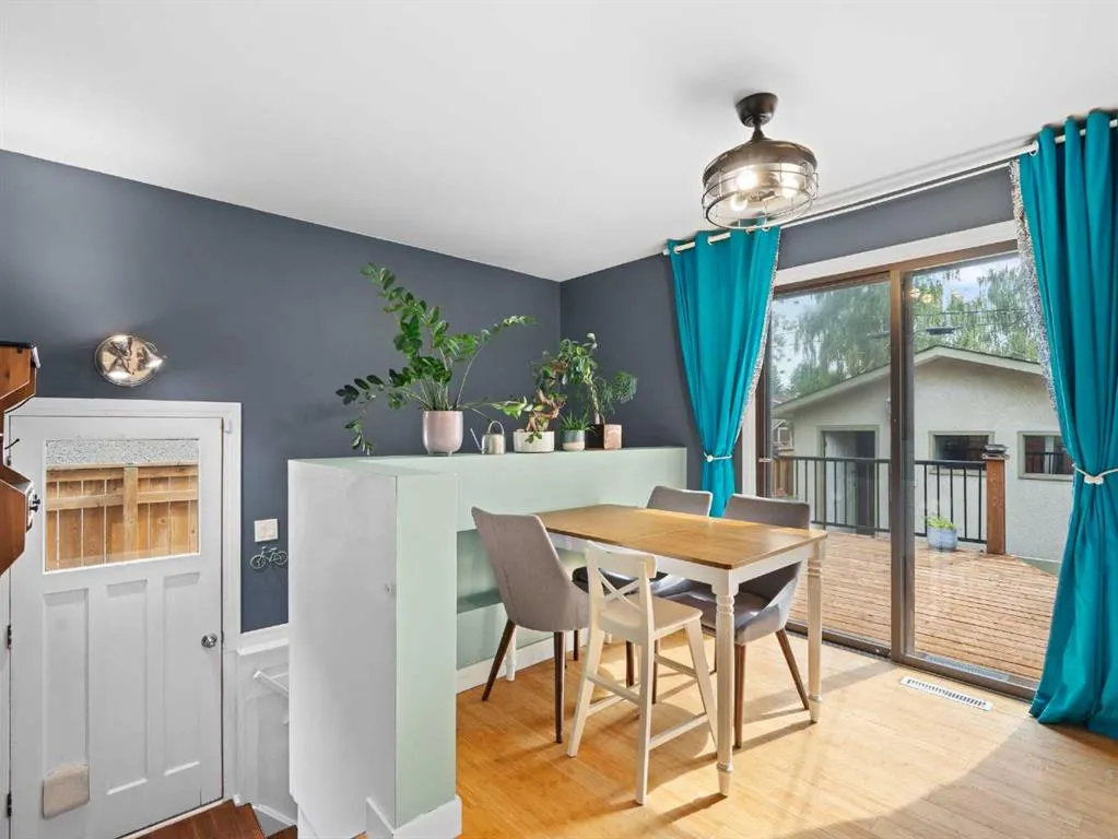 1989 Cottonwood Crescent SE