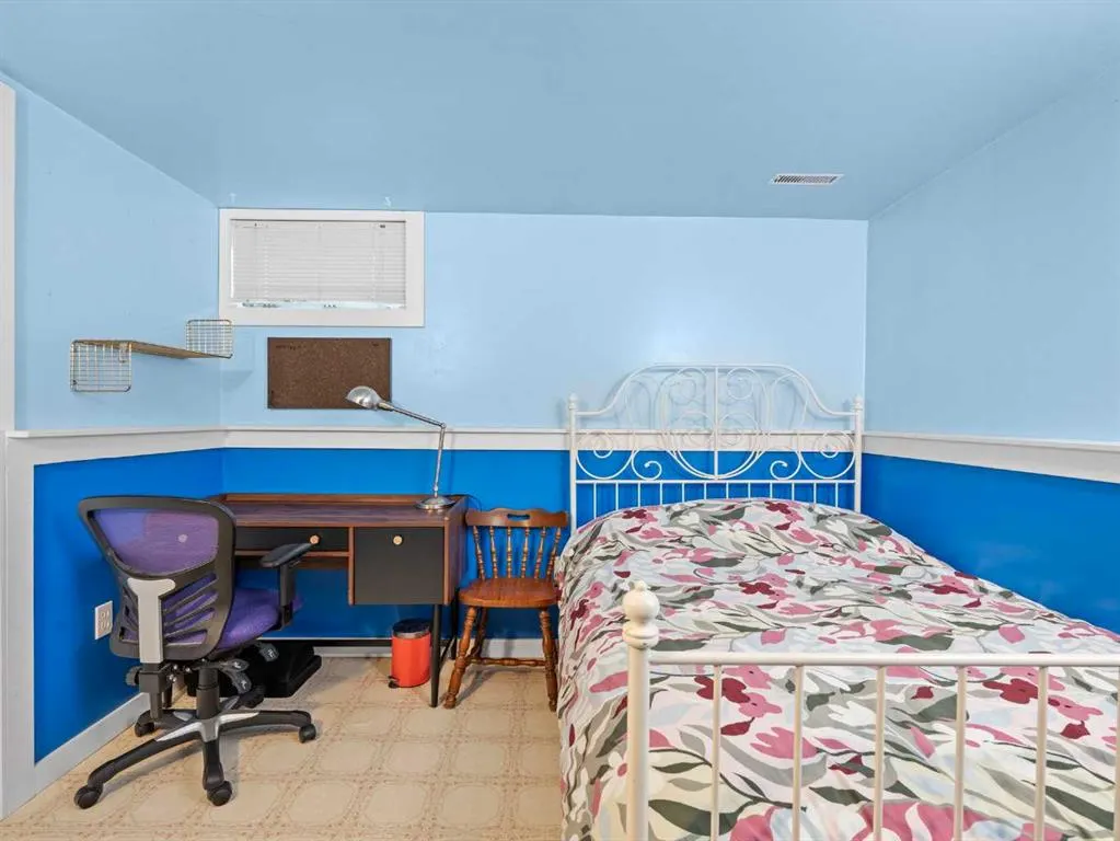 1989 Cottonwood Crescent SE