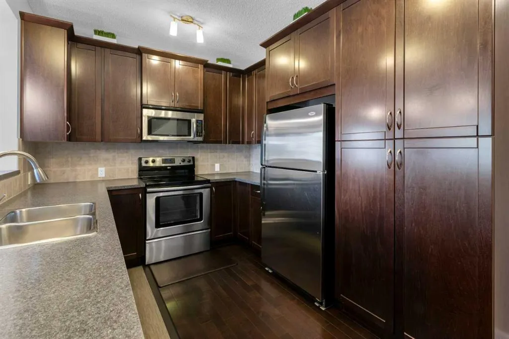 57 Evanscove Manor NW