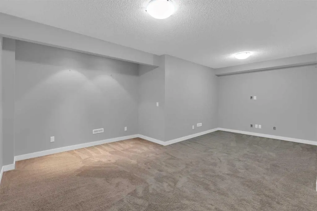 57 Evanscove Manor NW
