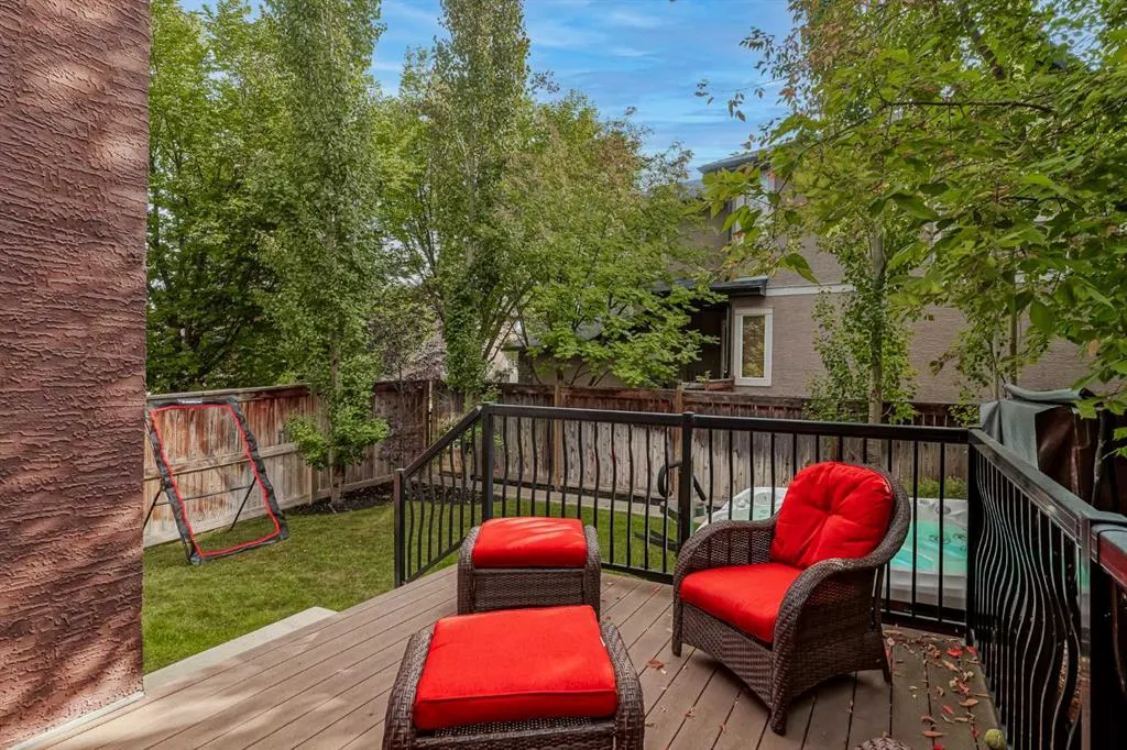 477 Tuscany Ravine Road NW