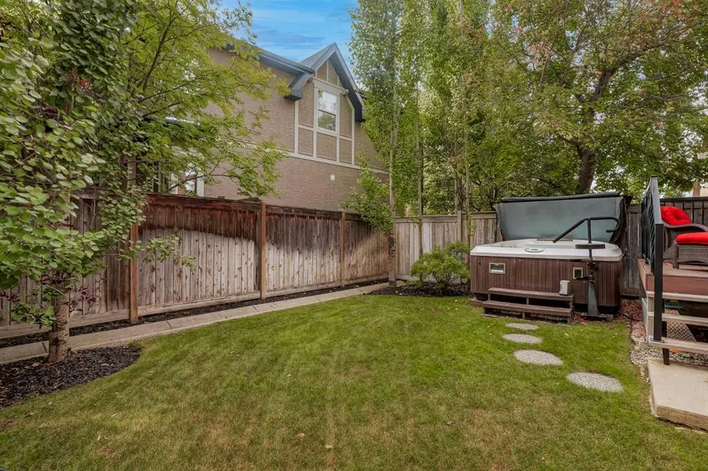 477 Tuscany Ravine Road NW