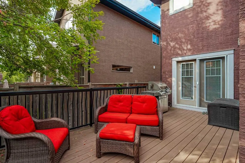 477 Tuscany Ravine Road NW