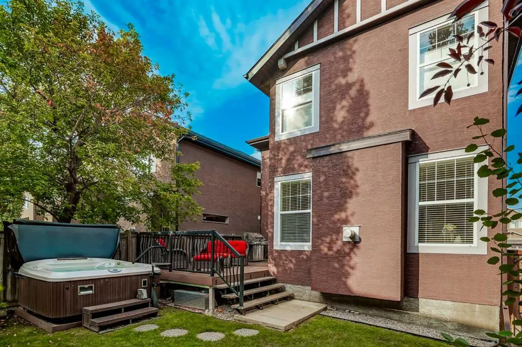 477 Tuscany Ravine Road NW