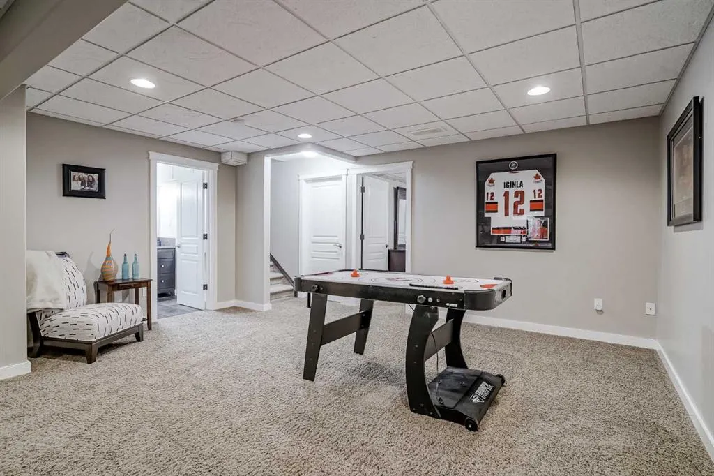 477 Tuscany Ravine Road NW