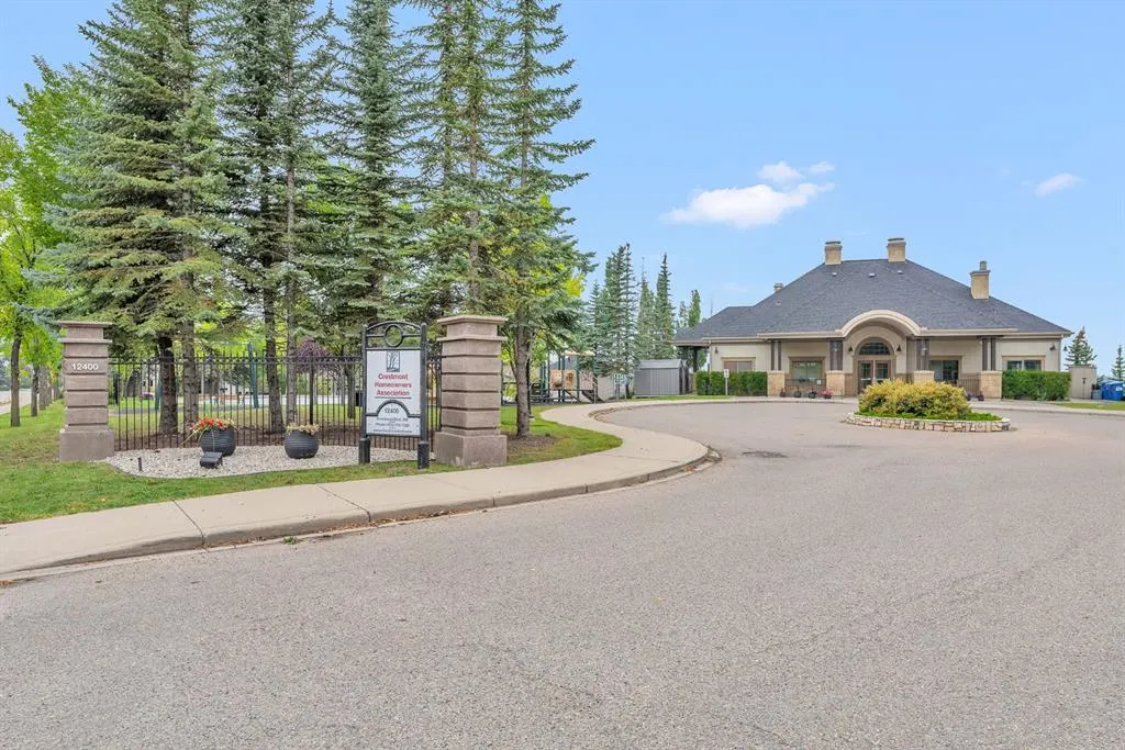 123 Crestbrook Way SW