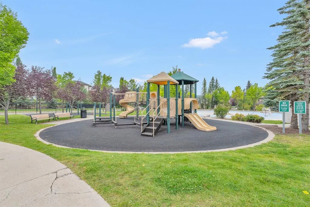123 Crestbrook Way SW