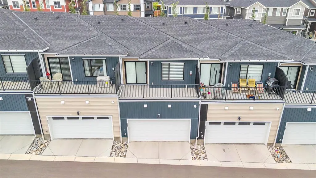 123 Crestbrook Way SW