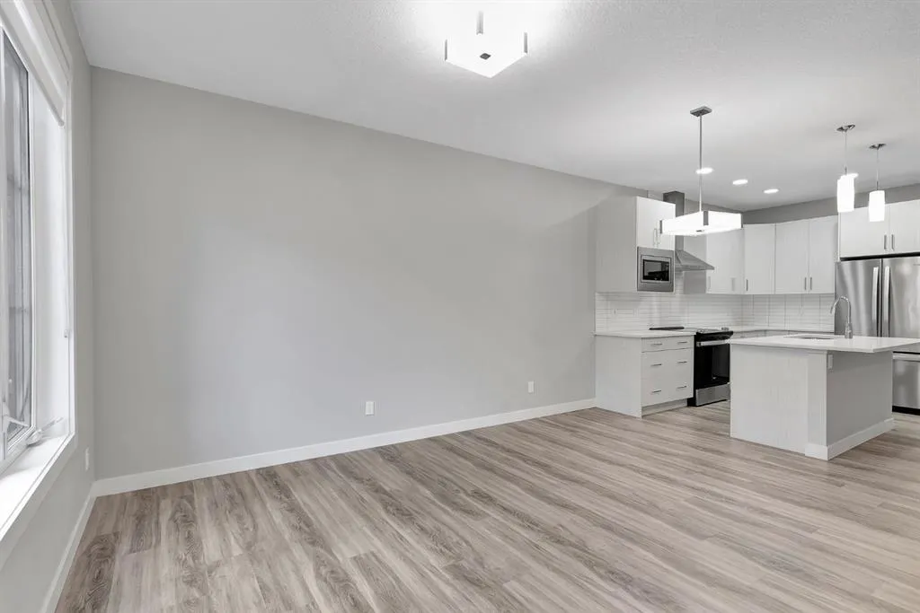 123 Crestbrook Way SW
