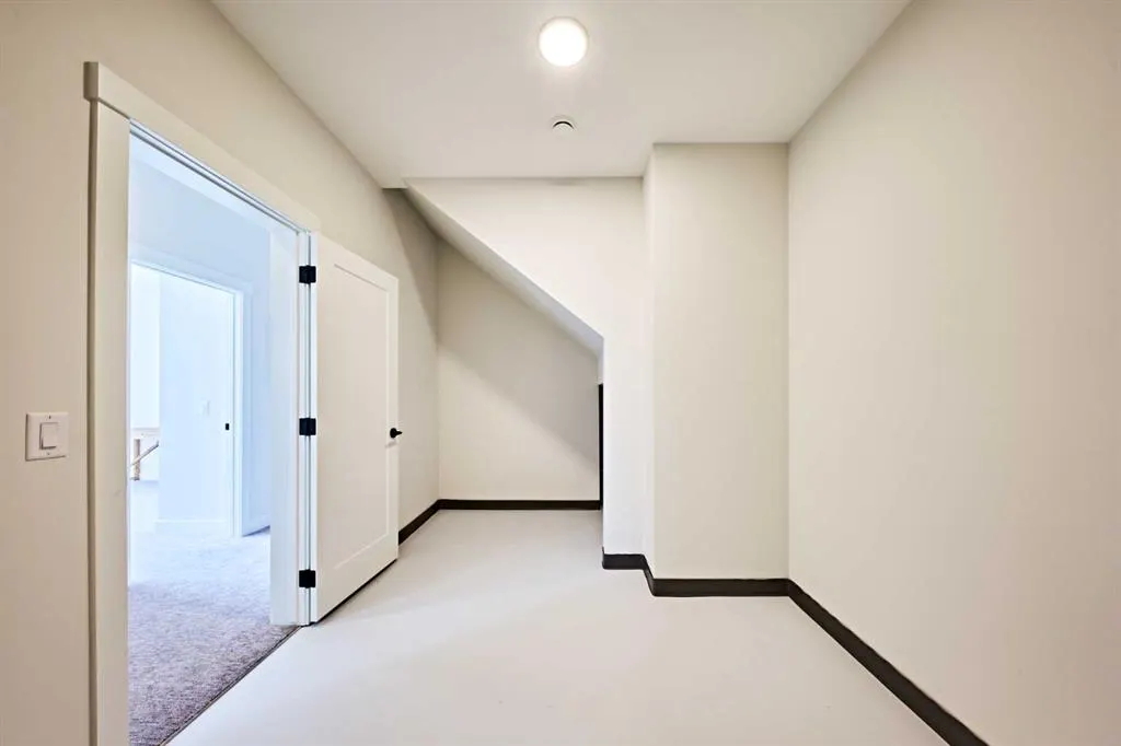 468 Discovery Place SW
