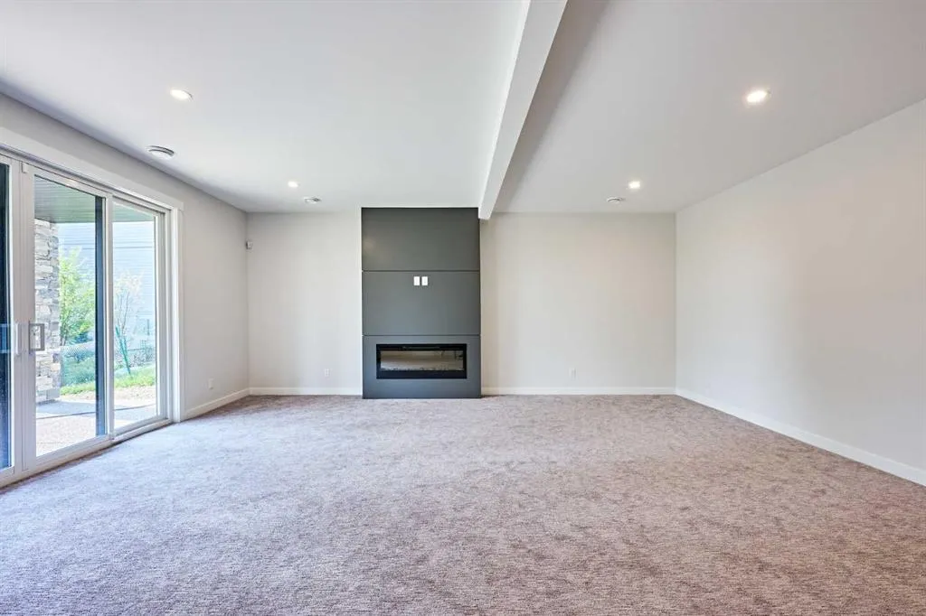 468 Discovery Place SW