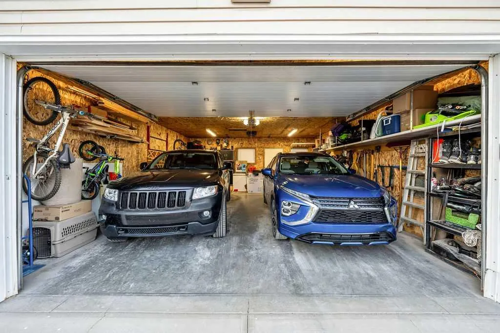 301 tuscany Drive NW