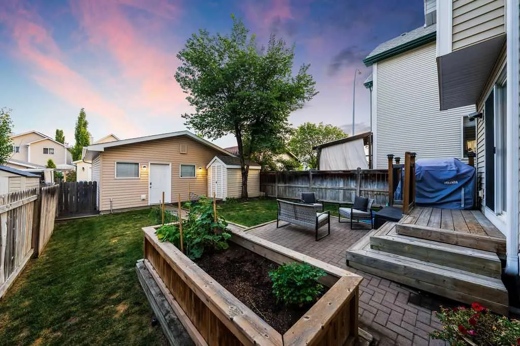 301 tuscany Drive NW